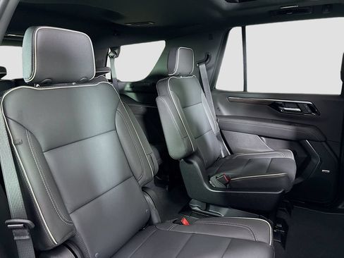 Used 2026 Chevrolet Tahoe Premier AWD/4WD image 31
