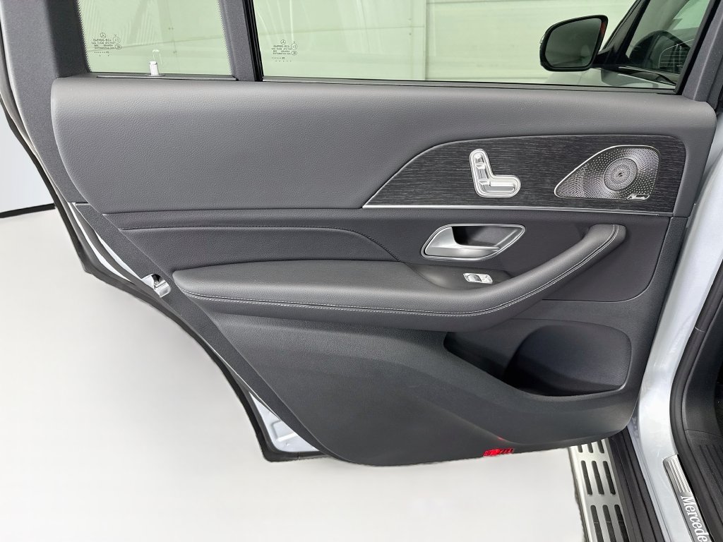 Certified 2026 Mercedes-Benz GLS 450 4MATIC image 26