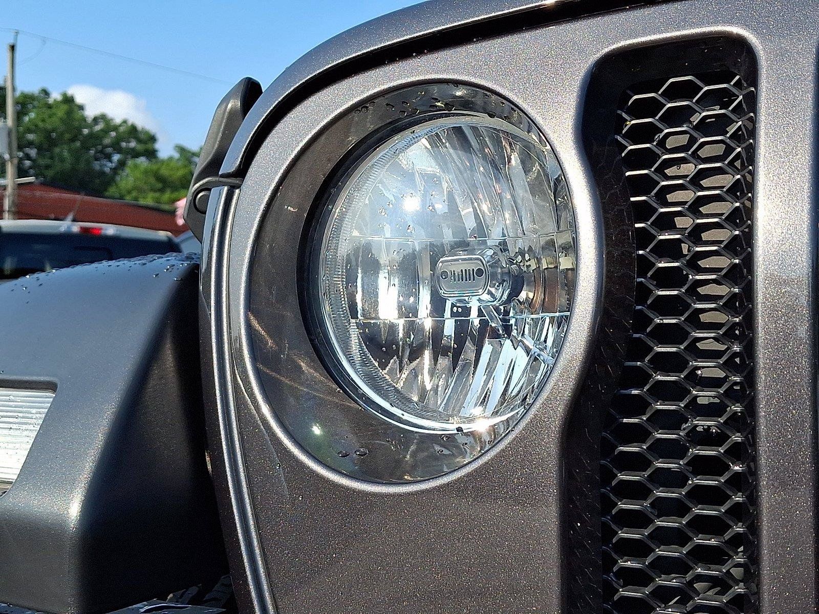 Used 2022 Jeep Wrangler Unlimited Sport AWD/4WD image 9