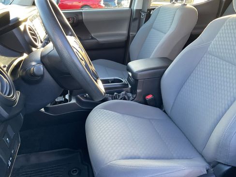Used 2020 Toyota Tacoma SR image 15