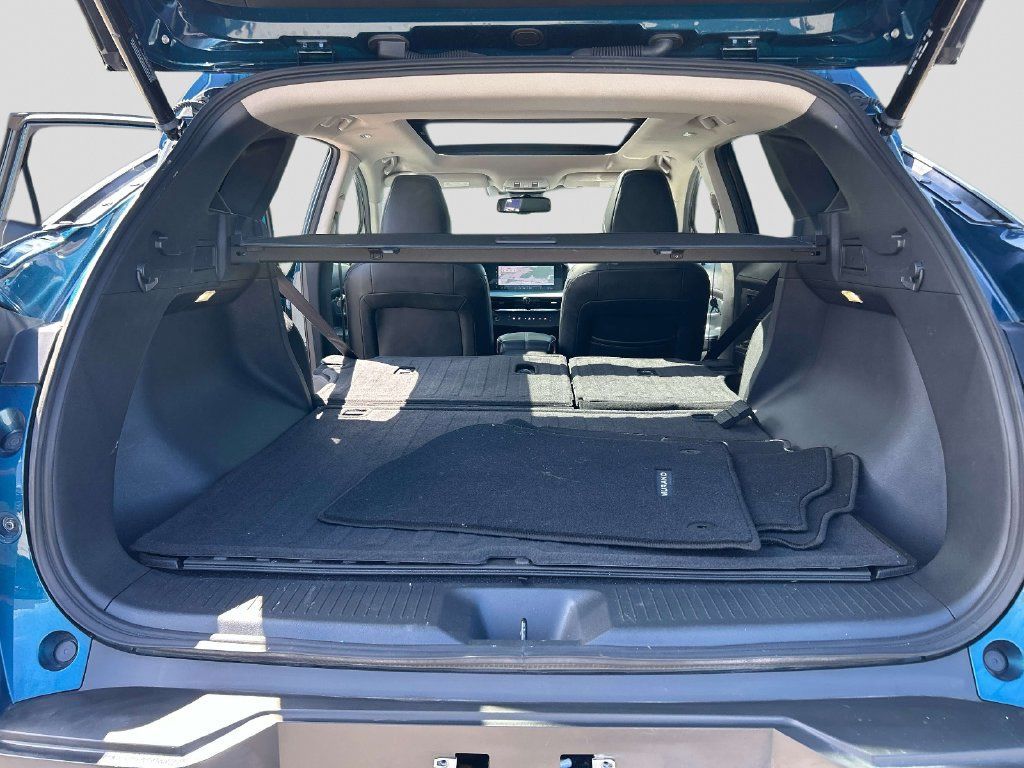Certified 2025 Nissan Murano SL w/ Cargo Package AWD/4WD image 14
