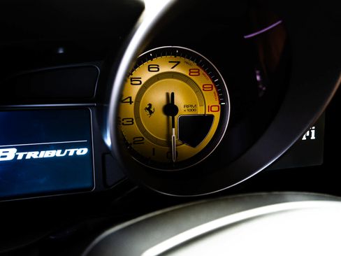 Used 2020 Ferrari F8 Tributo image 12