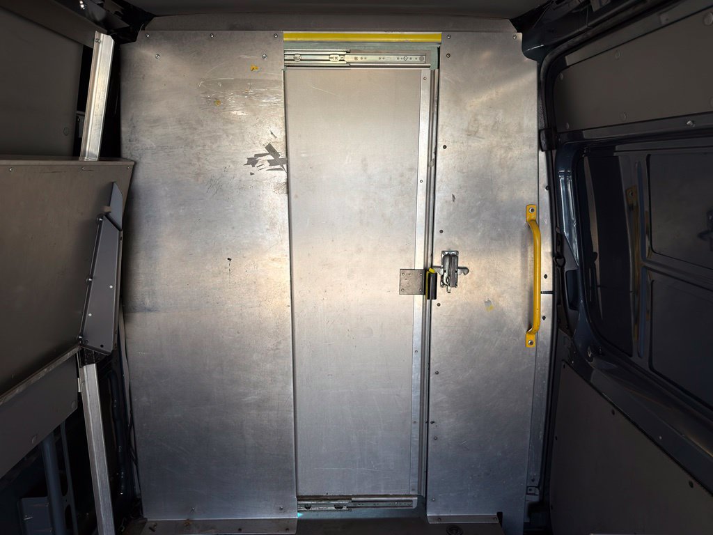 Used 2018 Mercedes-Benz Sprinter 2500 image 18