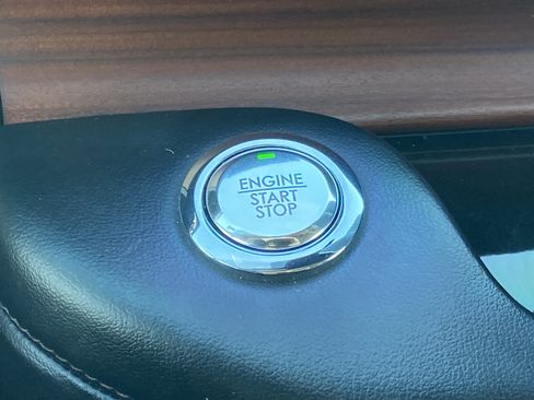 Used 2022 Lincoln Aviator Reserve w/ Equipment Group 201A image 26