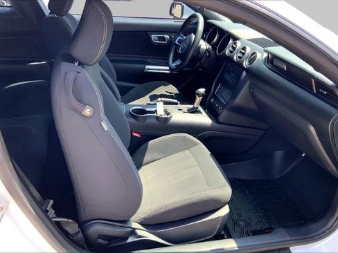 Used 2019 Ford Mustang Coupe RWD image 8