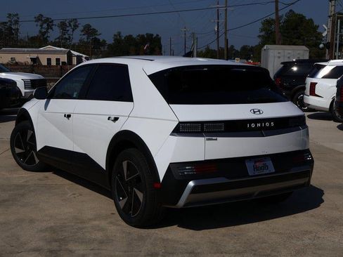 New 2026 Hyundai Ioniq 5 SEL image 2