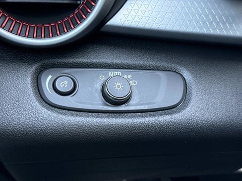 Used 2024 Chevrolet Trax RS w/ Driver Confidence Package image 12