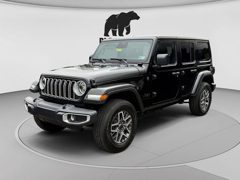 New 2026 Jeep Wrangler Unlimited Sahara AWD/4WD image 7