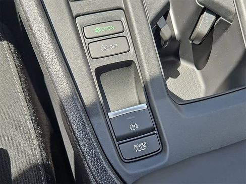 New 2025 Honda Accord SE image 18