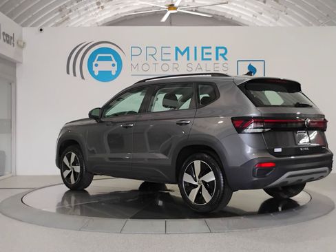 Used 2025 Volkswagen Taos S AWD/4WD image 3