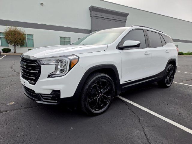 Used 2022 GMC Terrain SLE w/ Driver Convenience Package AWD/4WD image 11
