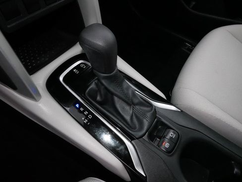 Used 2024 Toyota Corolla Cross L image 24