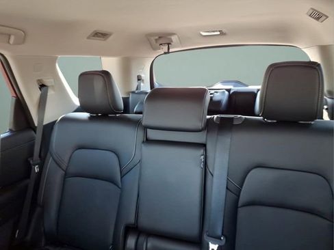 Used 2024 Nissan Pathfinder SL w/ Cargo Package AWD/4WD image 18