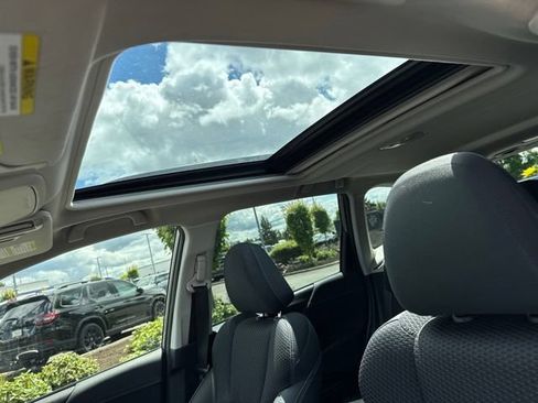 Used 2022 Subaru Forester Premium AWD/4WD image 45