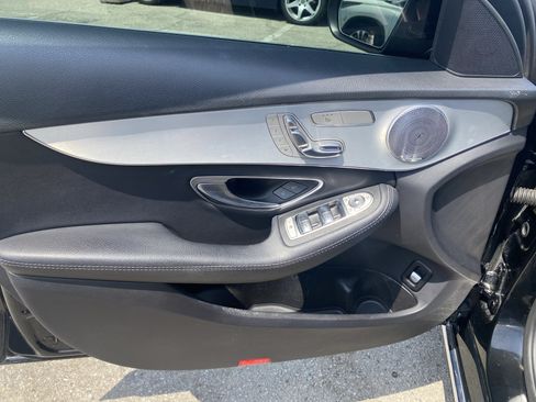 Used 2019 Mercedes-Benz C 300 Sedan w/ Premium Package image 10