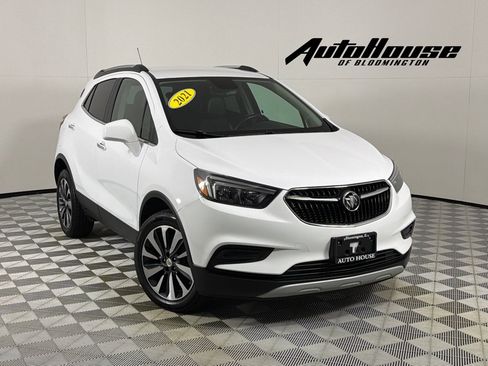 Used 2021 Buick Encore Preferred AWD/4WD image 1