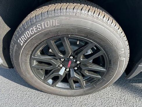 New 2025 GMC Sierra 1500 Elevation image 15