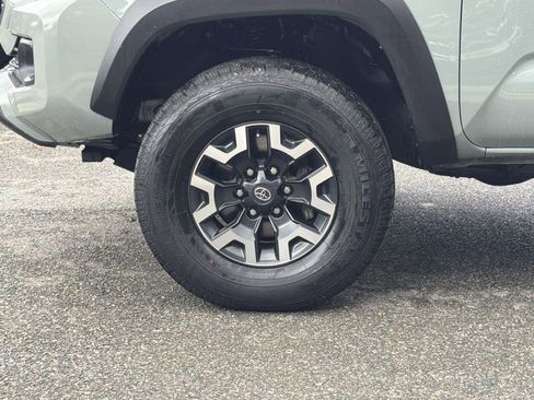 Used 2023 Toyota Tacoma TRD Off-Road image 33