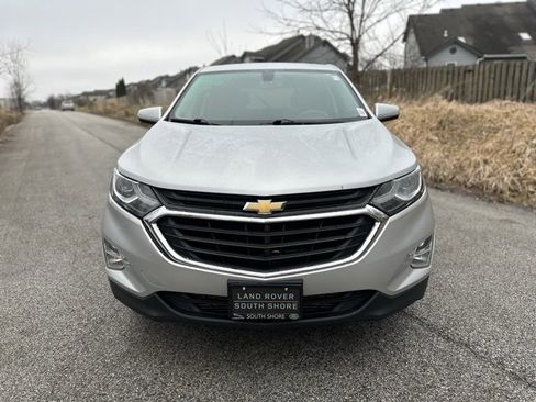 Used 2018 Chevrolet Equinox LT image 2