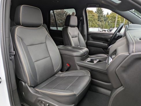 Used 2023 GMC Yukon SLT image 39