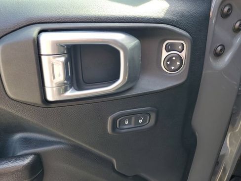 Used 2021 Jeep Wrangler Sport AWD/4WD image 9