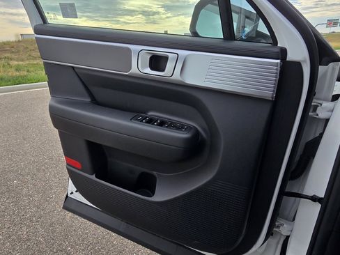 New 2025 Hyundai Santa Fe SE image 17