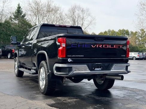 Used 2020 Chevrolet Silverado 2500 LTZ w/ LTZ Plus Package image 6