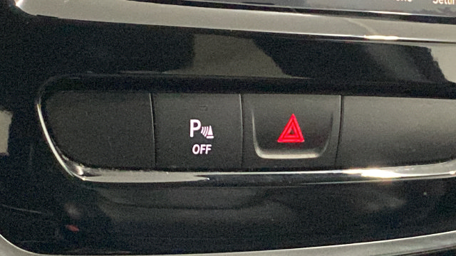Used 2019 Jeep Cherokee Limited FWD image 37