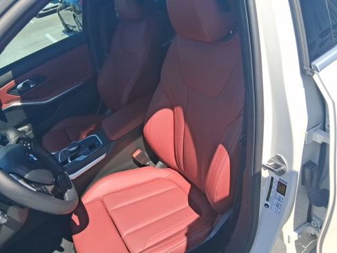 Used 2025 BMW 330i Sedan w/ Convenience Package RWD image 14