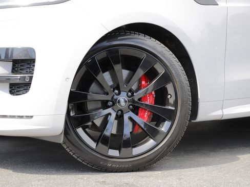 Certified 2024 Land Rover Range Rover Sport Dynamic SE image 2