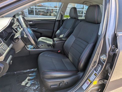 Used 2016 Toyota Camry SE FWD image 11