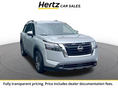 Used 2025 Nissan Pathfinder SV