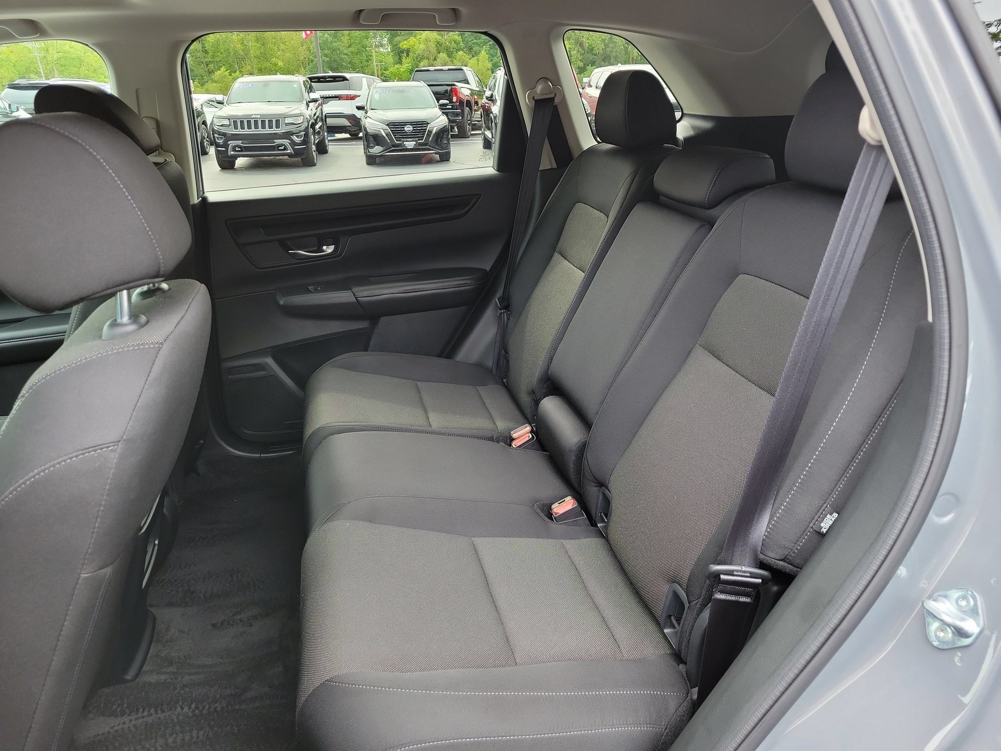 Used 2025 Honda CR-V EX image 23
