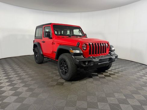 Used 2024 Jeep Wrangler Sport AWD/4WD image 5