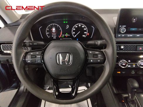 Used 2023 Honda Civic LX image 9