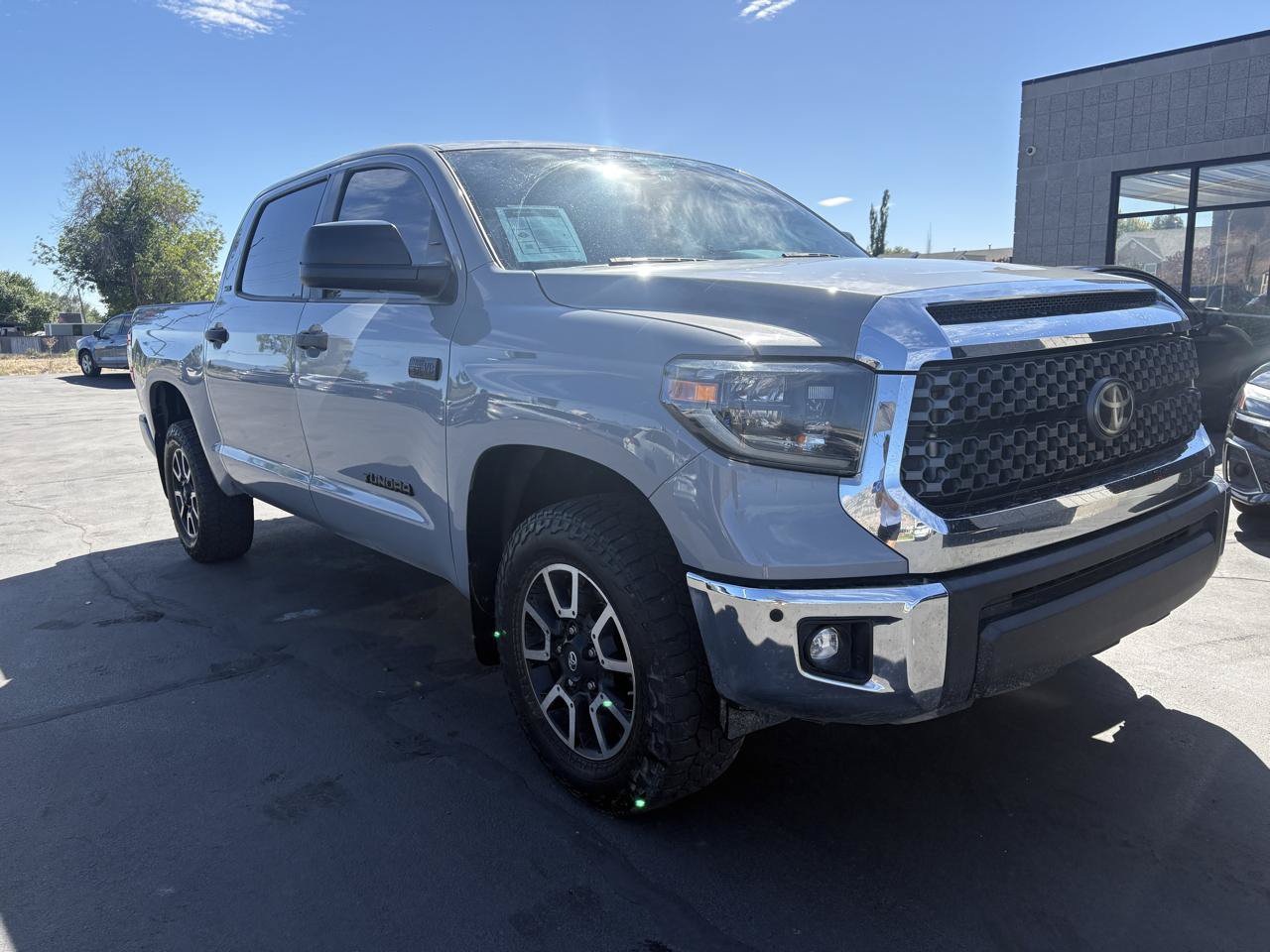 Used 2020 Toyota Tundra SR5 w/ TRD Off-Road Package AWD/4WD image 1