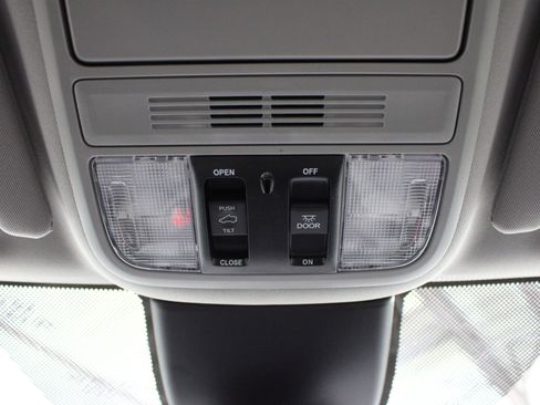 Used 2024 Honda Odyssey EX-L image 18