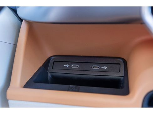 New 2025 Volkswagen ID. Buzz 1st Edition image 20