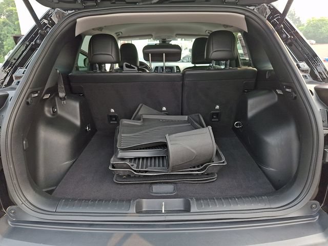 Used 2021 Jeep Cherokee Latitude Plus AWD/4WD image 29