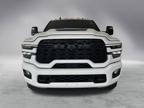 Used 2025 RAM 2500 Limited AWD/4WD image 14