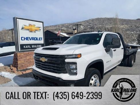 Used 2025 Chevrolet Silverado 3500 W/T image 1