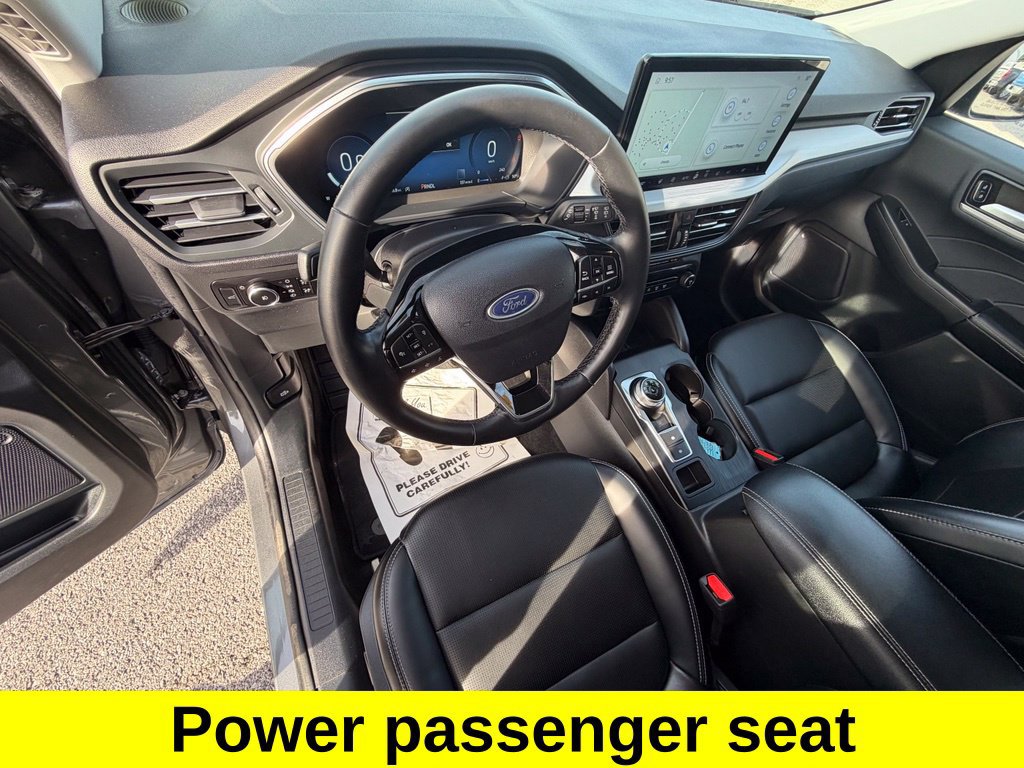 Certified 2025 Ford Escape Platinum AWD/4WD image 12