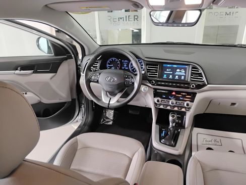 Used 2020 Hyundai Elantra Limited FWD image 87