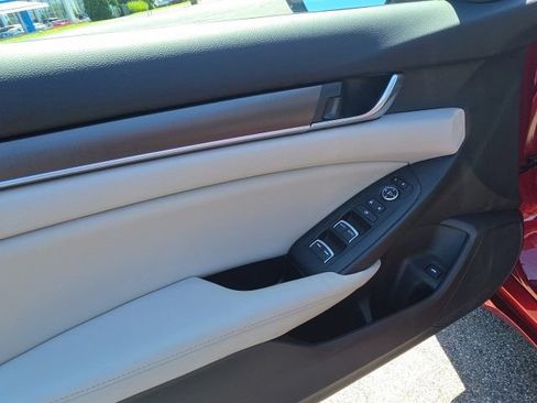 Used 2019 Honda Accord LX image 13