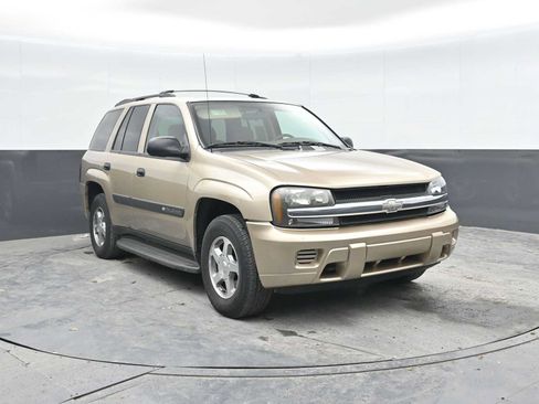 Used 2004 Chevrolet TrailBlazer LS w/ LS Preferred Equipment Group AWD/4WD image 7