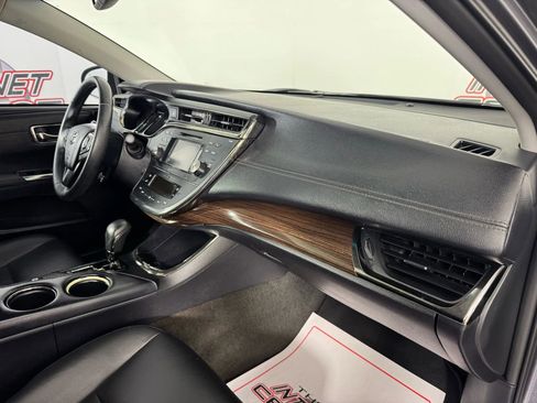 Used 2013 Toyota Avalon Limited image 12