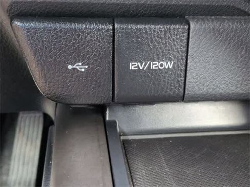 Used 2024 Toyota Camry SE image 31