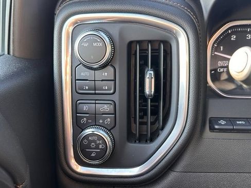Used 2021 GMC Sierra 1500 AT4 w/ AT4 Value Package AWD/4WD image 17