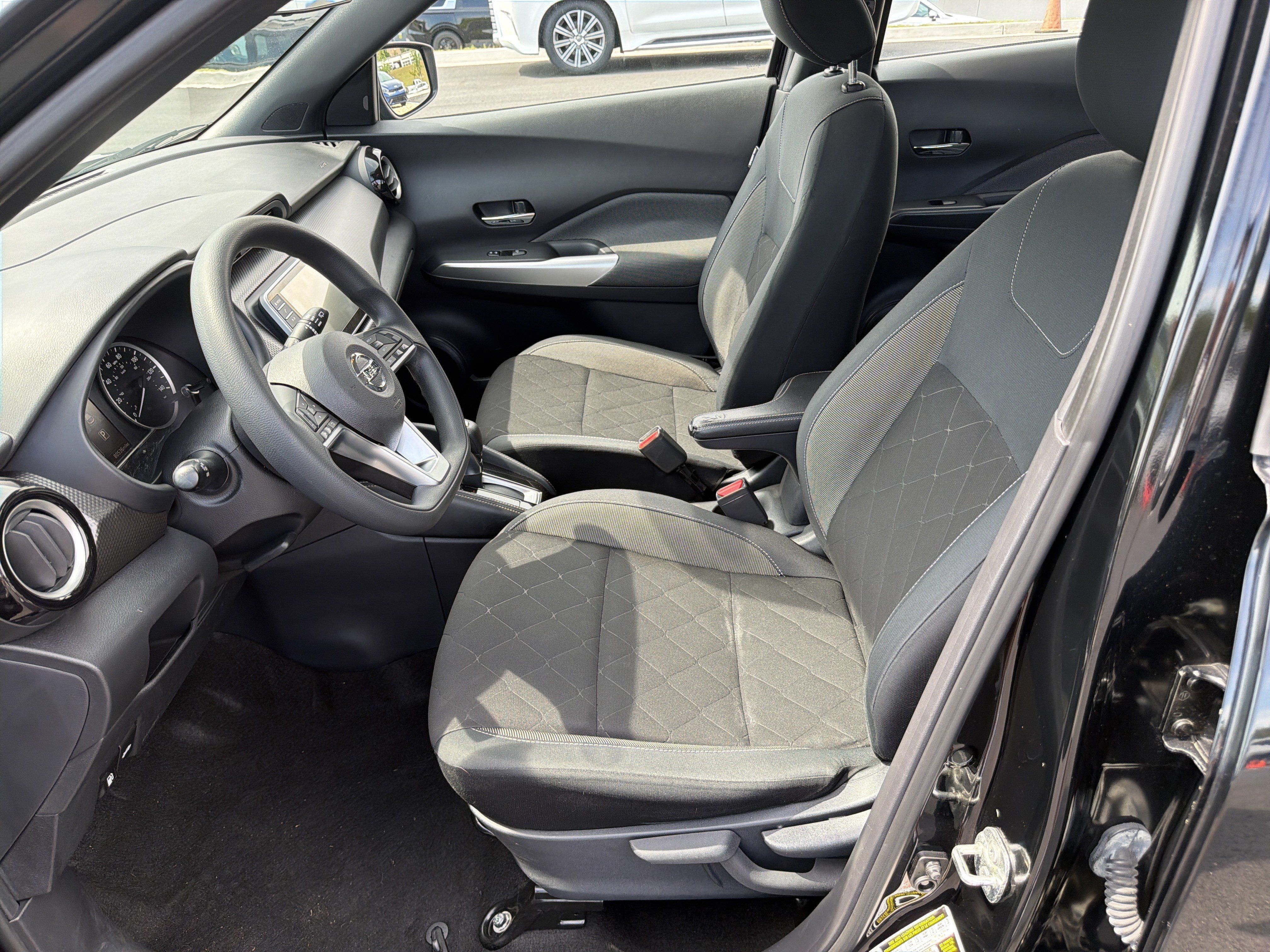 Used 2020 Nissan Kicks SV FWD image 9