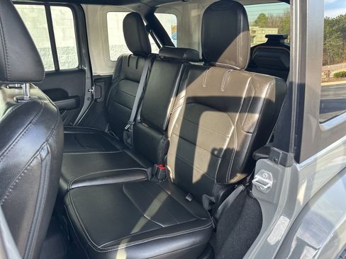 Used 2023 Jeep Wrangler Unlimited Sahara w/ Cold Weather Group image 21